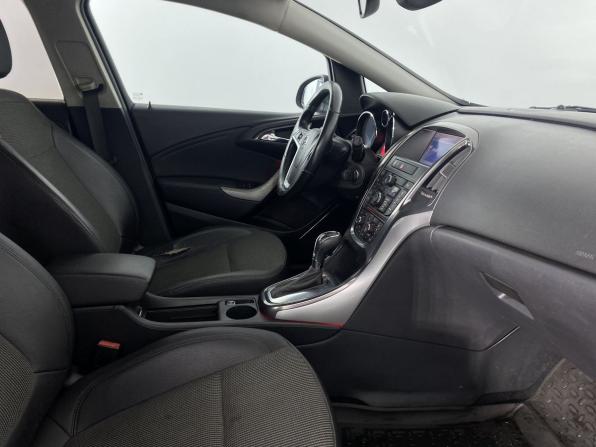 Opel Astra J с пробегом 2012 года, цена 670 000 рублей, 277145 км, хэтчбек, Автокод Объявления