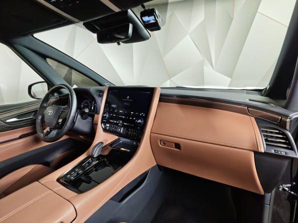 Toyota Alphard IV с пробегом 2024 года, цена 10 299 000 рублей, 19476 км, минивэн, Автокод Объявления
