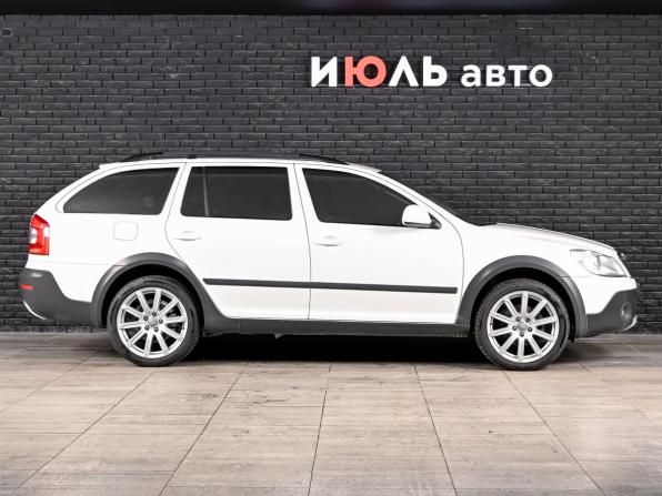 Skoda Octavia II (A5) Рестайлинг с пробегом 2013 года, цена 1 250 000 рублей, 223085 км, универсал, Автокод Объявления