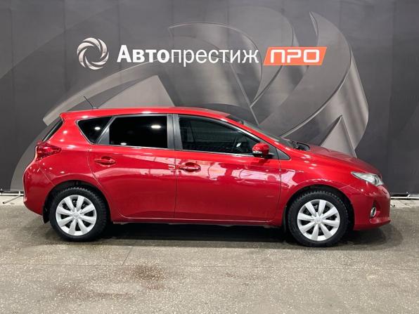 Toyota Auris II с пробегом 2013 года, цена 825 000 рублей, 205562 км, хэтчбек, Автокод Объявления