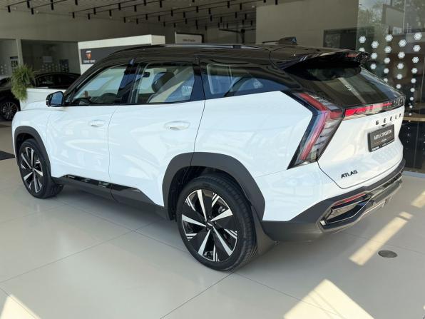 Geely Atlas II с пробегом 2024 года, цена 3 140 000 рублей, 8000 км, внедорожник, Автокод Объявления
