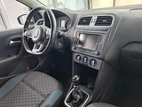 Volkswagen Polo V Рестайлинг с пробегом 2019 года, цена 1 245 000 рублей, 112936 км, седан, Автокод Объявления
