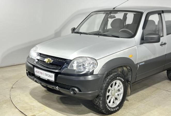 Chevrolet Niva I Рестайлинг с пробегом 2009 года, цена 415 000 рублей, 180842 км, внедорожник, Автокод Объявления