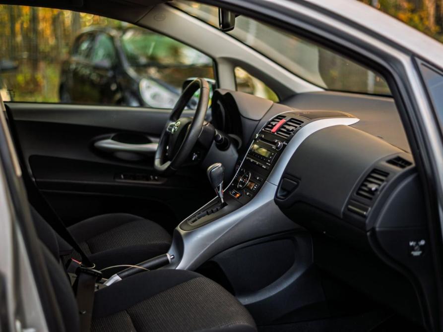 Toyota Auris I Рестайлинг Санкт-Петербург  - изображение 11