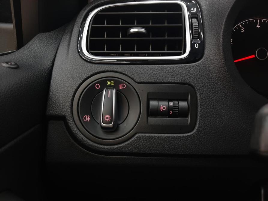Volkswagen Polo V Рестайлинг Москва  - изображение 20