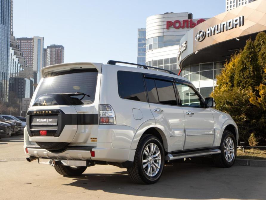 Mitsubishi Pajero IV Рестайлинг 2 Москва  - изображение 4