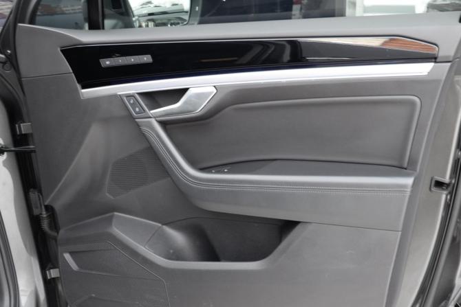 Volkswagen Touareg III с пробегом 2019 года, цена 5 790 000 рублей, 114673 км, внедорожник, Автокод Объявления