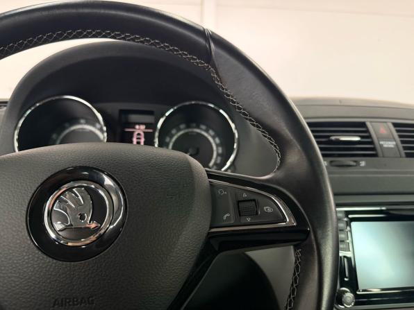Skoda Yeti I Рестайлинг с пробегом 2016 года, цена 1 299 000 рублей, 234631 км, внедорожник, Автокод Объявления