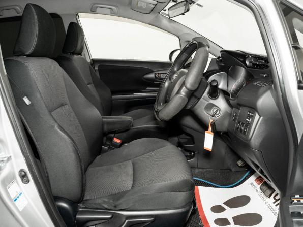 Toyota Wish II Рестайлинг с пробегом 2014 года, цена 1 500 000 рублей, 158722 км, минивэн, Автокод Объявления