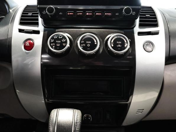 Mitsubishi Pajero Sport II Рестайлинг с пробегом 2015 года, цена 1 740 000 рублей, 274699 км, внедорожник, Автокод Объявления