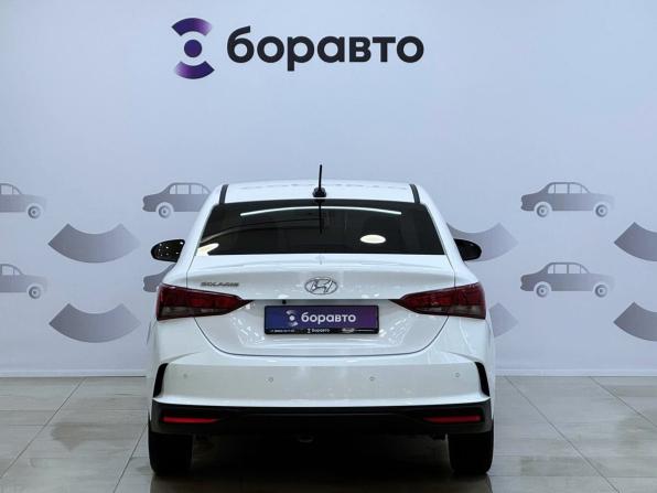 Hyundai Solaris II Рестайлинг с пробегом 2021 года, цена 1 567 000 рублей, 92670 км, седан, Автокод Объявления