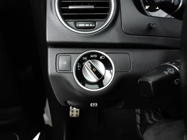 Mercedes-Benz C-Класс III (W204) Рестайлинг с пробегом 2012 года, цена 1 315 000 рублей, 202000 км, седан, Автокод Объявления
