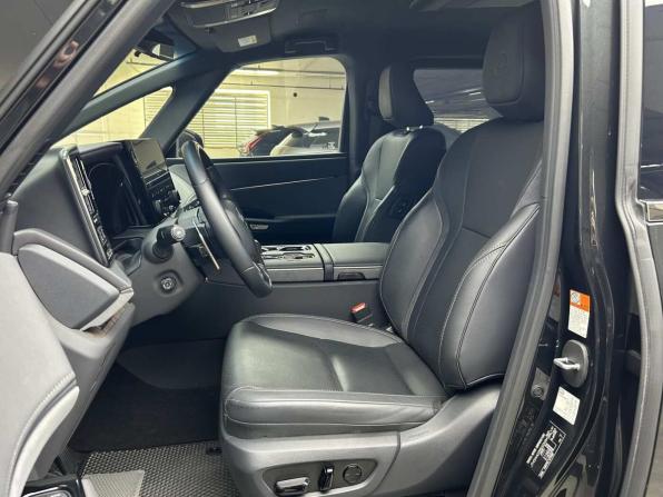 Lexus LM II с пробегом 2024 года, цена 15 799 000 рублей, 9446 км, минивэн, Автокод Объявления