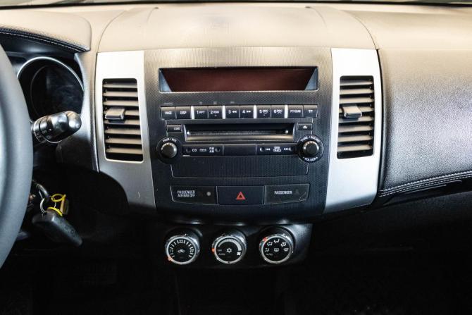Mitsubishi Outlander II Рестайлинг с пробегом 2010 года, цена 1 050 000 рублей, 219974 км, внедорожник, Автокод Объявления