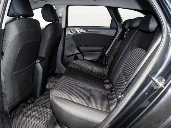 Kia Ceed III с пробегом 2019 года, цена 1 300 000 рублей, 114800 км, универсал, Автокод Объявления