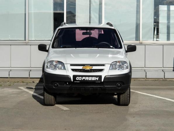 Chevrolet Niva I Рестайлинг с пробегом 2015 года, цена 675 000 рублей, 116436 км, внедорожник, Автокод Объявления
