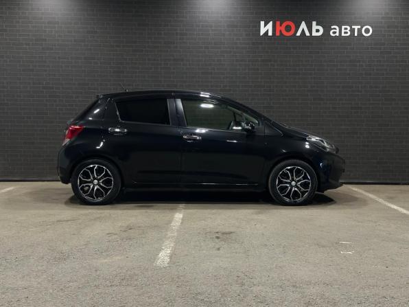 Toyota Vitz III (XP130) Рестайлинг с пробегом 2016 года, цена 920 000 рублей, 86322 км, хэтчбек, Автокод Объявления