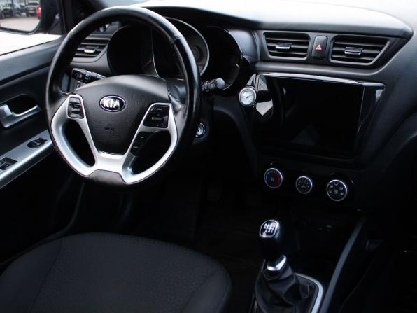 Kia Rio III Рестайлинг с пробегом 2015 года, цена 1 089 000 рублей, 69105 км, хэтчбек, Автокод Объявления