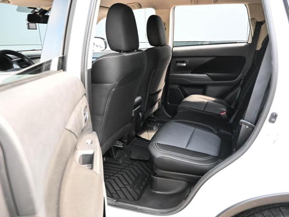 Mitsubishi Outlander III Рестайлинг 3 с пробегом 2021 года, цена 1 999 000 рублей, 188349 км, внедорожник, Автокод Объявления