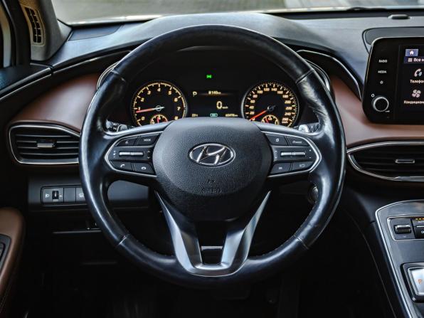 Hyundai Santa Fe IV Рестайлинг с пробегом 2021 года, цена 3 630 000 рублей, 60478 км, внедорожник, Автокод Объявления