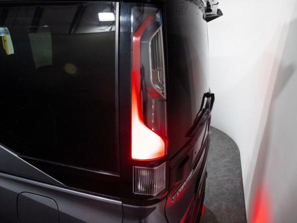 Honda Stepwgn V Рестайлинг с пробегом 2020 года, цена 2 600 000 рублей, 26544 км, минивэн, Автокод Объявления