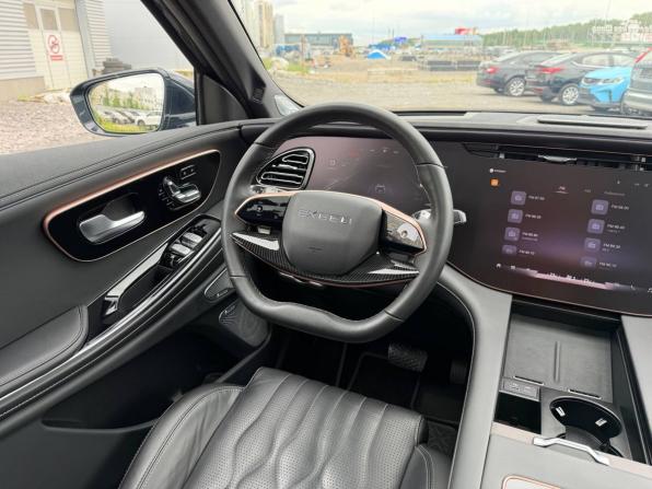 Exeed VX I Рестайлинг с пробегом 2023 года, цена 3 440 000 рублей, 21500 км, внедорожник, Автокод Объявления