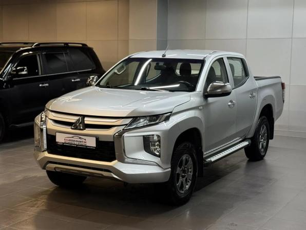 Mitsubishi L200 V Рестайлинг с пробегом 2019 года, цена 1 997 000 рублей, 245048 км, пикап, Автокод Объявления
