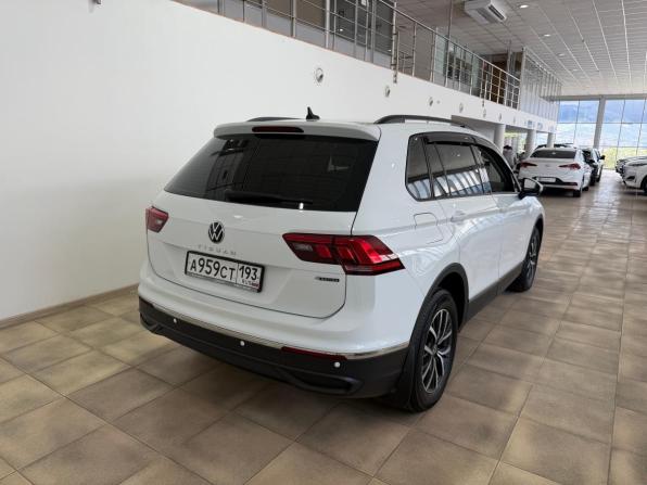 Volkswagen Tiguan II Рестайлинг с пробегом 2021 года, цена 2 900 000 рублей, 61183 км, внедорожник, Автокод Объявления