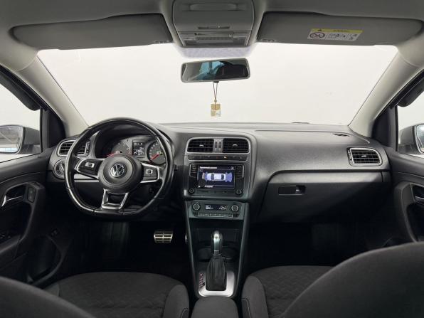 Volkswagen Polo V Рестайлинг с пробегом 2018 года, цена 1 590 000 рублей, 81682 км, седан, Автокод Объявления