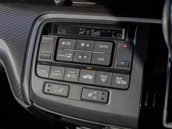 Honda Stepwgn V Рестайлинг с пробегом 2020 года, цена 2 680 000 рублей, 70722 км, минивэн, Автокод Объявления