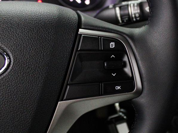 Hyundai Solaris II с пробегом 2017 года, цена 1 399 000 рублей, 42700 км, седан, Автокод Объявления
