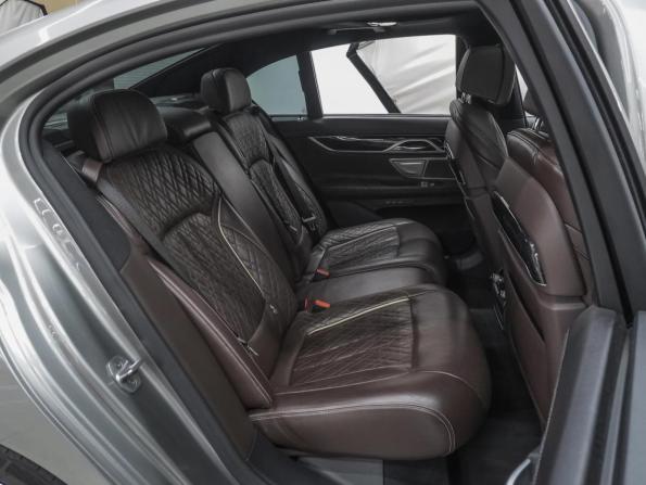 BMW 7 серии VI (G11/G12) Рестайлинг с пробегом 2020 года, цена 5 750 000 рублей, 126890 км, седан, Автокод Объявления