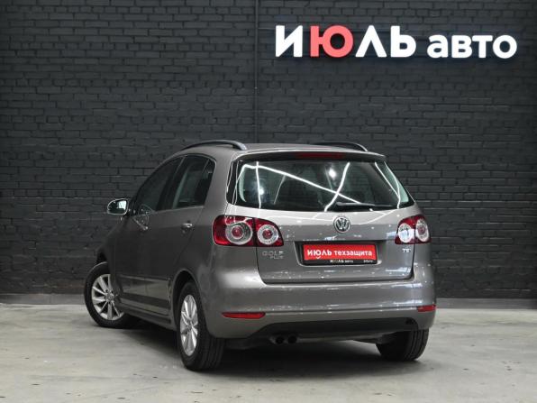 Volkswagen Golf Plus II с пробегом 2012 года, цена 840 000 рублей, 157848 км, хэтчбек, Автокод Объявления
