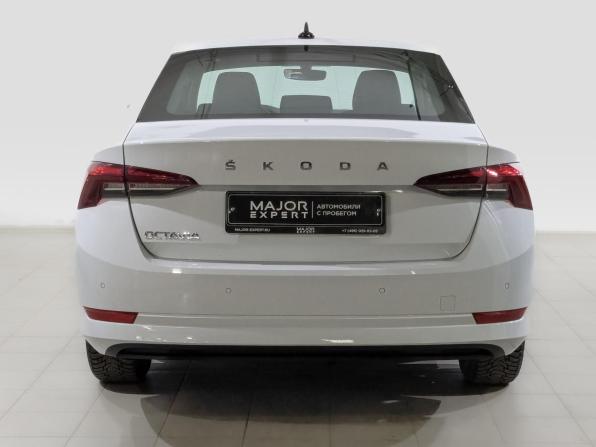 Skoda Octavia IV (A8) с пробегом 2021 года, цена 2 425 000 рублей, 53778 км, лифтбек, Автокод Объявления