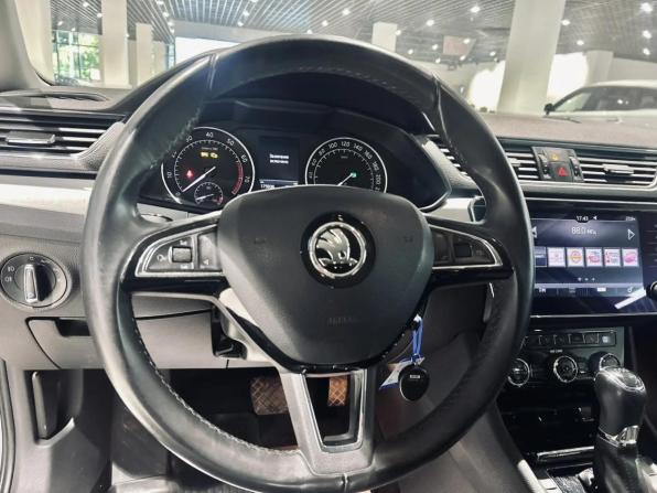 Skoda Superb III с пробегом 2017 года, цена 1 678 000 рублей, 175935 км, лифтбек, Автокод Объявления