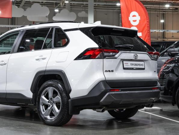 Toyota RAV4 V (XA50) с пробегом 2021 года, цена 3 449 700 рублей, 97304 км, внедорожник, Автокод Объявления