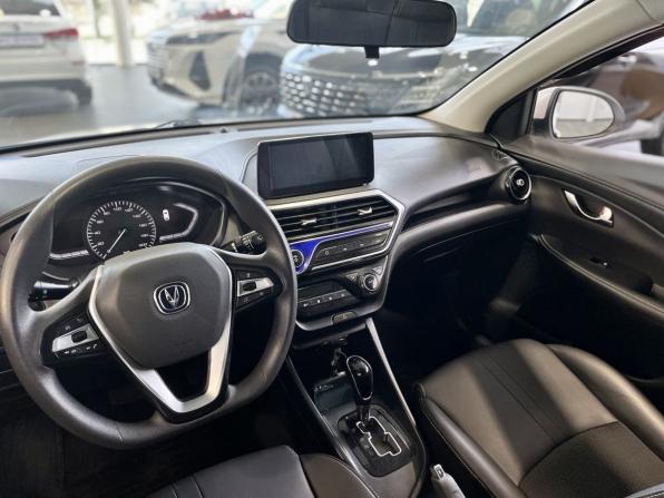 Changan Alsvin с пробегом 2023 года, цена 1 079 900 рублей, 39400 км, седан, Автокод Объявления