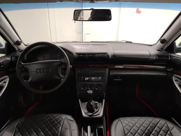 Audi A4 I (B5) с пробегом 1994 года, цена 273 000 рублей, 302000 км, седан, Автокод Объявления