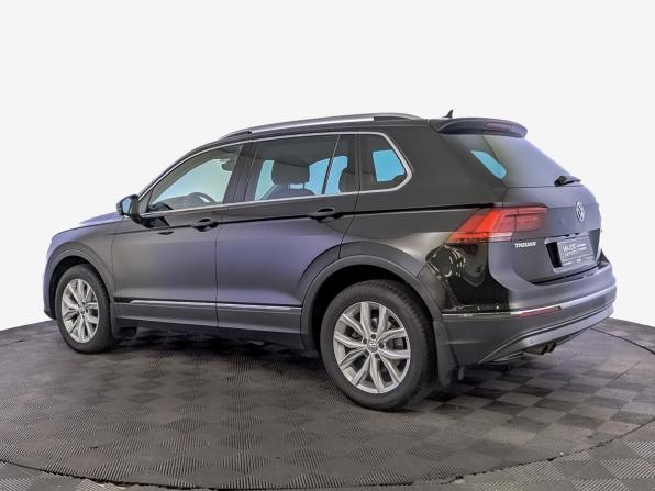 Volkswagen Tiguan II с пробегом 2018 года, цена 2 550 000 рублей, 168658 км, внедорожник, Автокод Объявления
