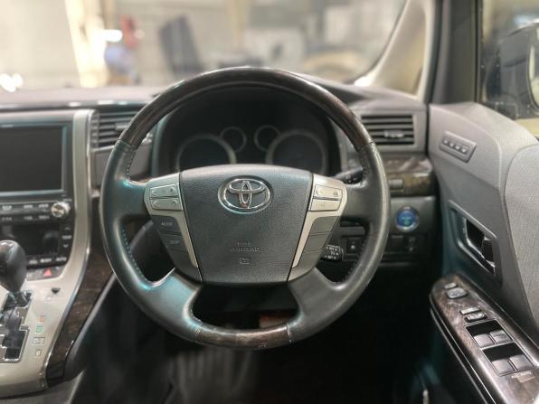 Toyota Vellfire I с пробегом 2014 года, цена 2 150 000 рублей, 252000 км, минивэн, Автокод Объявления