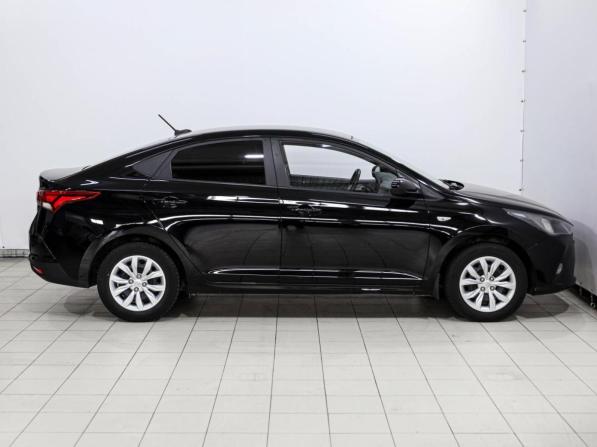 Hyundai Solaris II Рестайлинг с пробегом 2021 года, цена 1 659 000 рублей, 73191 км, седан, Автокод Объявления