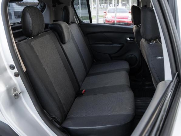Renault Sandero II с пробегом 2015 года, цена 855 000 рублей, 197372 км, хэтчбек, Автокод Объявления