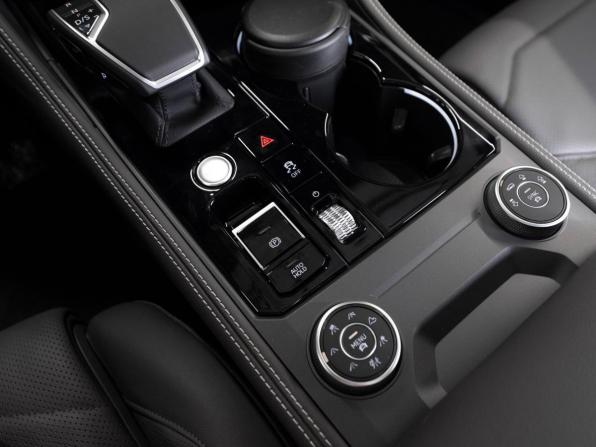Volkswagen Touareg III Рестайлинг с пробегом 2025 года, цена 8 250 000 рублей, 50 км, внедорожник, Автокод Объявления