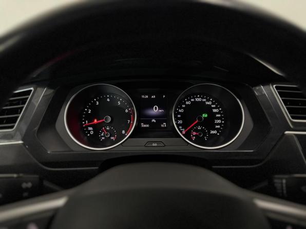 Volkswagen Tiguan II Рестайлинг с пробегом 2021 года, цена 3 399 000 рублей, 30800 км, внедорожник, Автокод Объявления