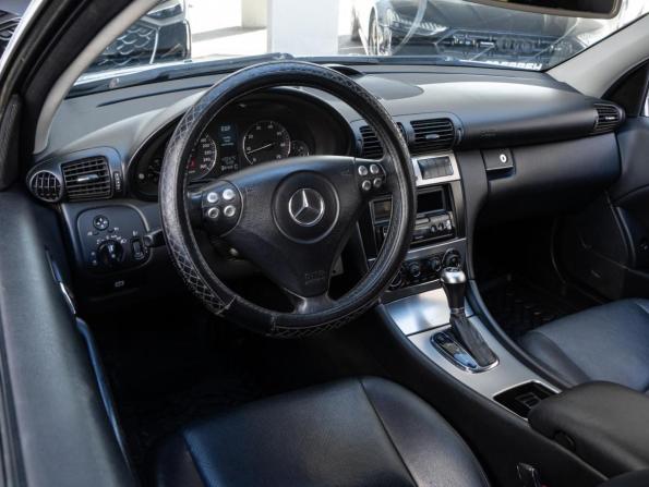 Mercedes-Benz C-Класс II (W203) Рестайлинг с пробегом 2005 года, цена 799 000 рублей, 281270 км, хэтчбек, Автокод Объявления