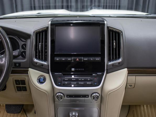 Toyota Land Cruiser 200 Series Рестайлинг 2 с пробегом 2020 года, цена 7 449 000 рублей, 146000 км, внедорожник, Автокод Объявления