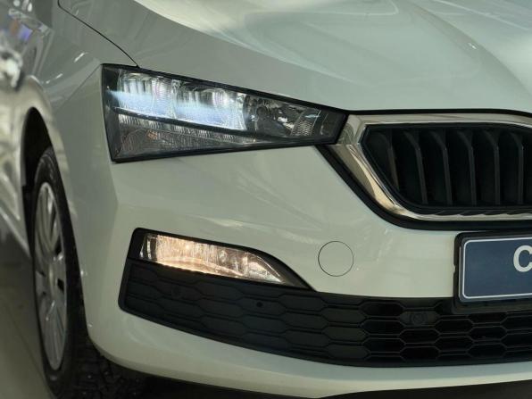 Skoda Rapid II с пробегом 2022 года, цена 1 750 000 рублей, 53007 км, лифтбек, Автокод Объявления