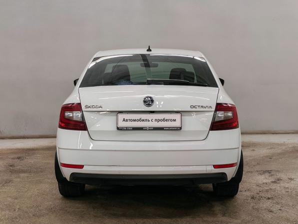 Skoda Octavia III (A7) Рестайлинг с пробегом 2018 года, цена 1 330 000 рублей, 271704 км, лифтбек, Автокод Объявления