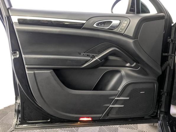 Porsche Cayenne II (958) с пробегом 2012 года, цена 2 550 000 рублей, 106756 км, внедорожник, Автокод Объявления
