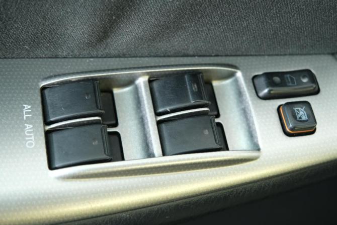 Toyota Corolla IX (E120 E130) Рестайлинг с пробегом 2006 года, цена 899 000 рублей, 197000 км, хэтчбек, Автокод Объявления